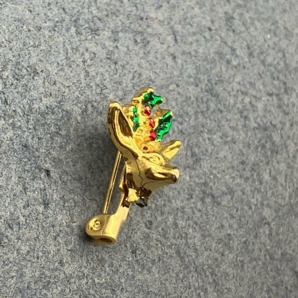 Christmas Pin Brooch Reindeer Head Gold Holly Red Green Enamel Vintage - Picture 3 of 6
